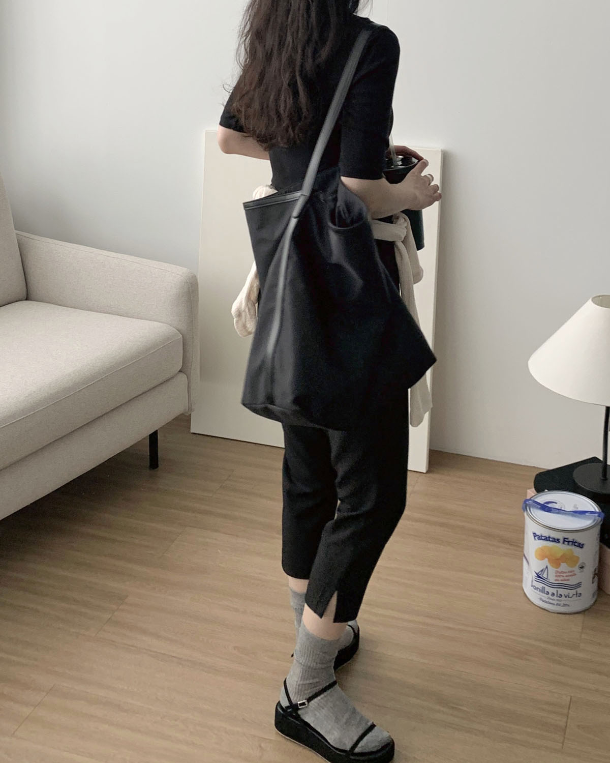 [자체제작/당일발송] 카프리 팬츠 7부 슬림핏 하이웨스트 스판버뮤다 슬릿 쇼츠 (블랙) - 상세 이미지 5