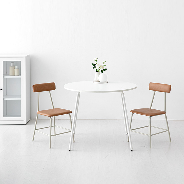 두게드 테이블 라운드 D96 화이트 + NEMOCEL 의자 SM5177 2인세트