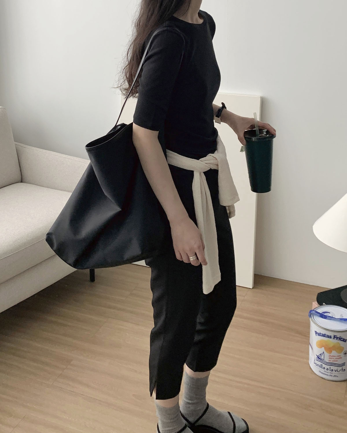 [자체제작/당일발송] 카프리 팬츠 7부 슬림핏 하이웨스트 스판버뮤다 슬릿 쇼츠 (블랙) - 상세 이미지 4