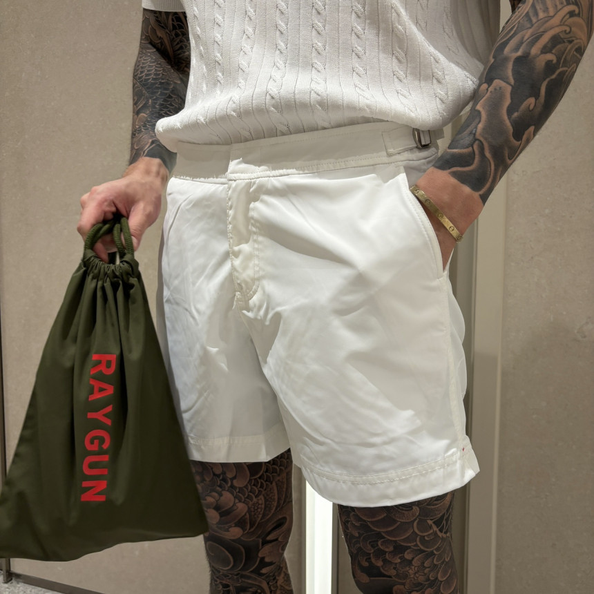 F106E9F9-954F-4EED-BAB9-437B15A5EB43