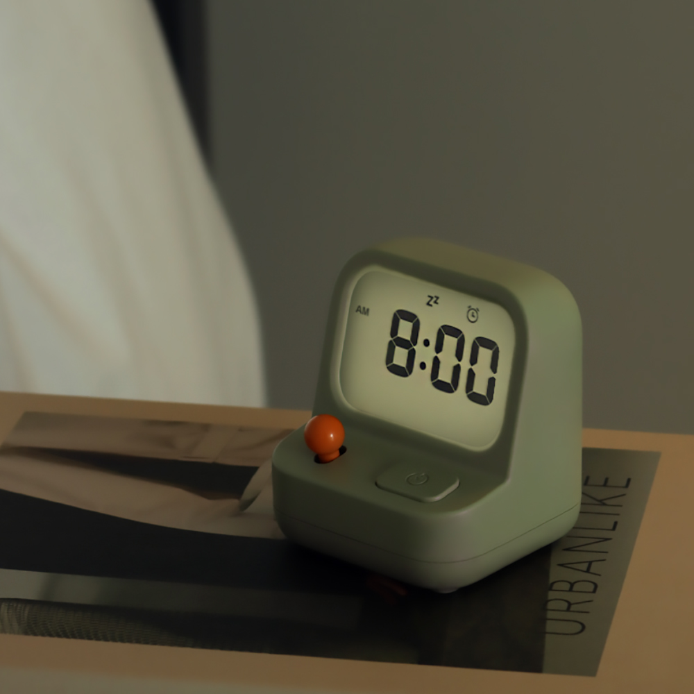 플랜룩스 게임보이 야광 전자 탁상시계 건전지 캐릭터 귀여운 알람시계