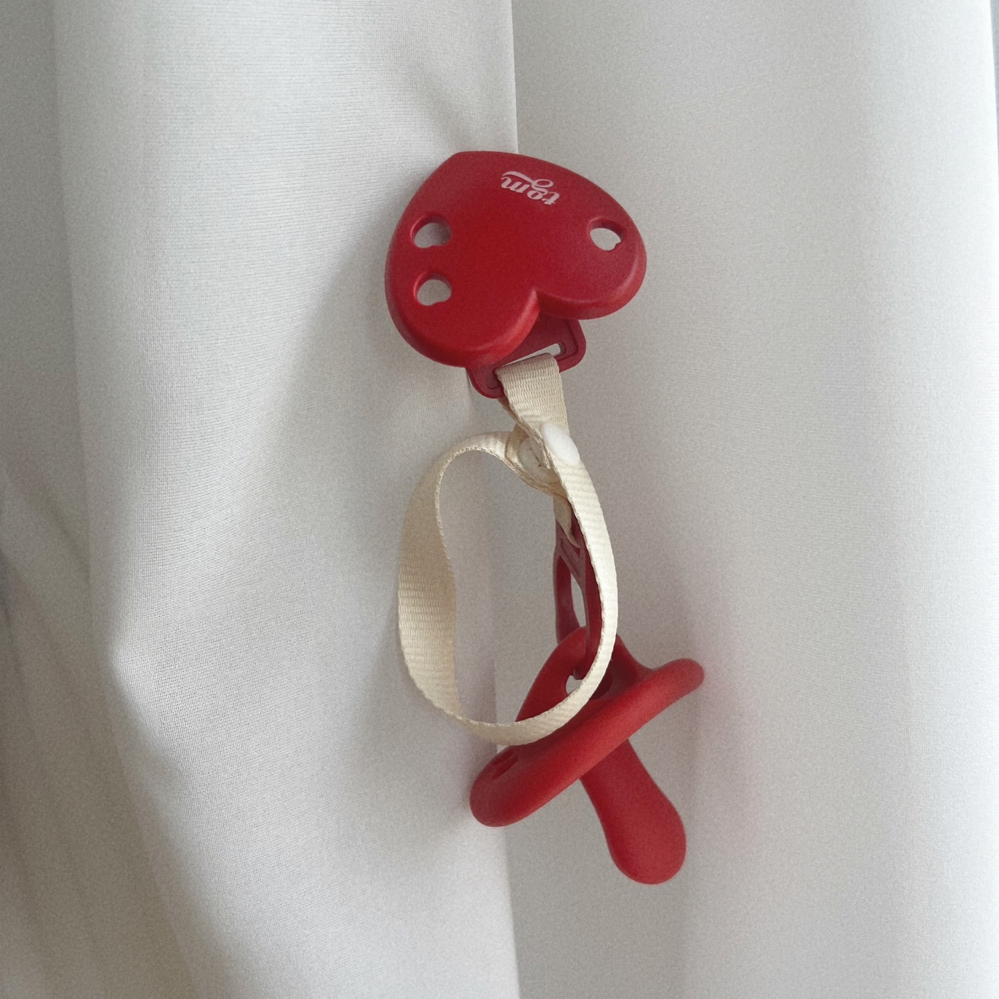 쪽쪽이 클립 티지엠 스트랩 홀더 데니쉬 공갈 노리개 하트 베리레드