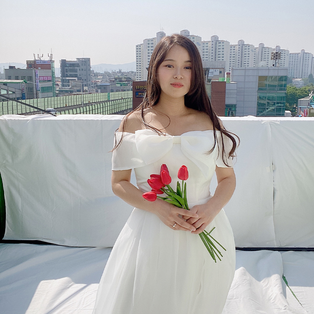 리리컬 오간자 화이트웨드레스 대여 브라이덜샤워 리마인드 이브닝 셀프촬영 제주야외스냅의상 - 상세 이미지 3