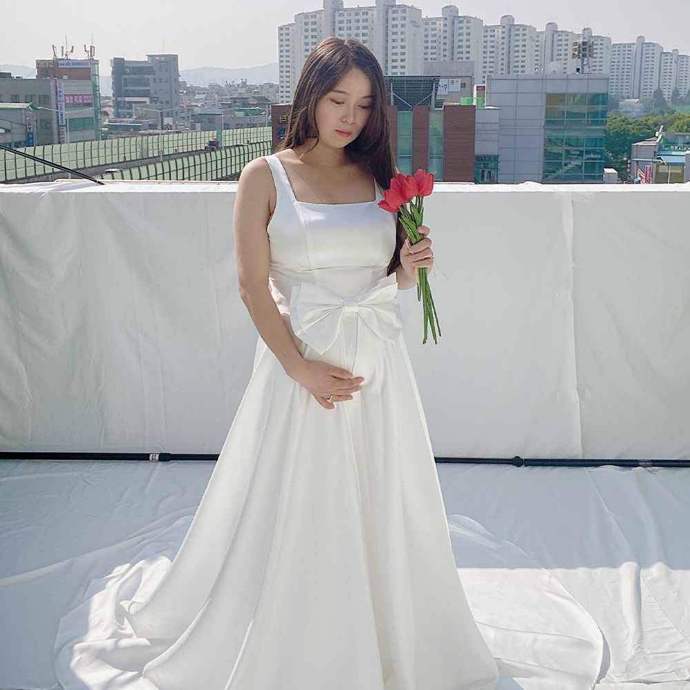 엠마 리본 화이트 웨딩드레스 양도(판매) 브라이덜샤워 제주스냅 임부 만삭드레스 졸업사진 - 상세 이미지 4