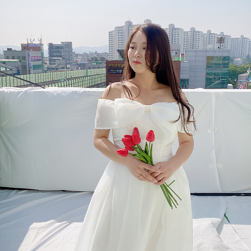 리리컬 오간자 화이트웨드레스 대여 브라이덜샤워 리마인드 이브닝 셀프촬영 제주야외스냅의상 이미지 6