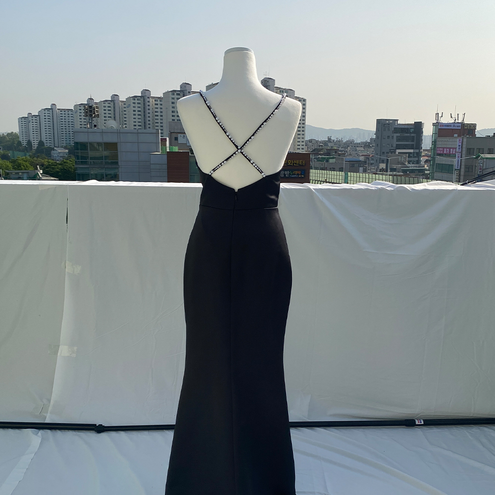 루시드 머메이드 블랙 웨딩드레스 대여 브라이덜샤워 예식2부드레스 셀프웨딩 피로연 제주스냅 - 상세 이미지 3