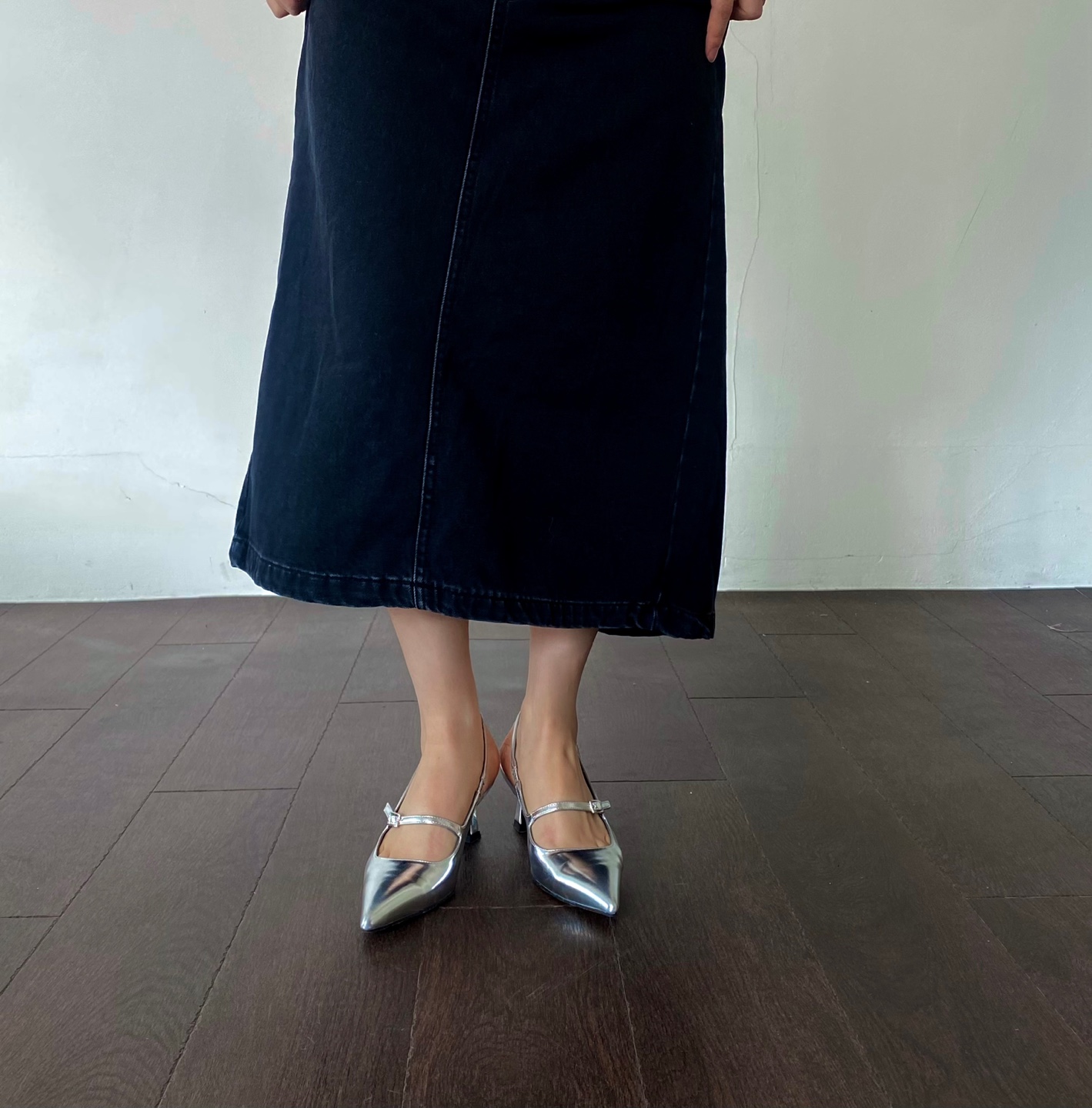 스트랩조절 5cm 🤍👠3col 스틸레토 슬링백 실버 에나멜 유광 블랙  발편한 5cm 베이지 유니크 힙한 뾰족 힐 구두 상세 이미지 25