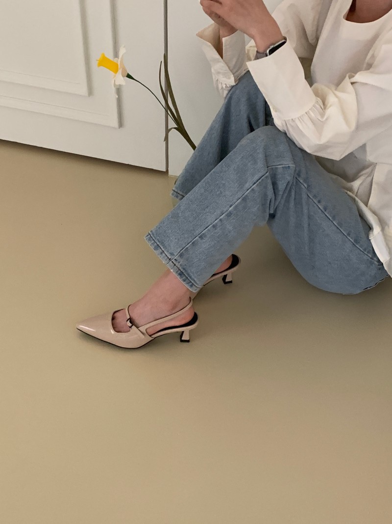 스트랩조절 5cm 🤍👠3col 스틸레토 슬링백 실버 에나멜 유광 블랙  발편한 5cm 베이지 유니크 힙한 뾰족 힐 구두 상세 이미지 39
