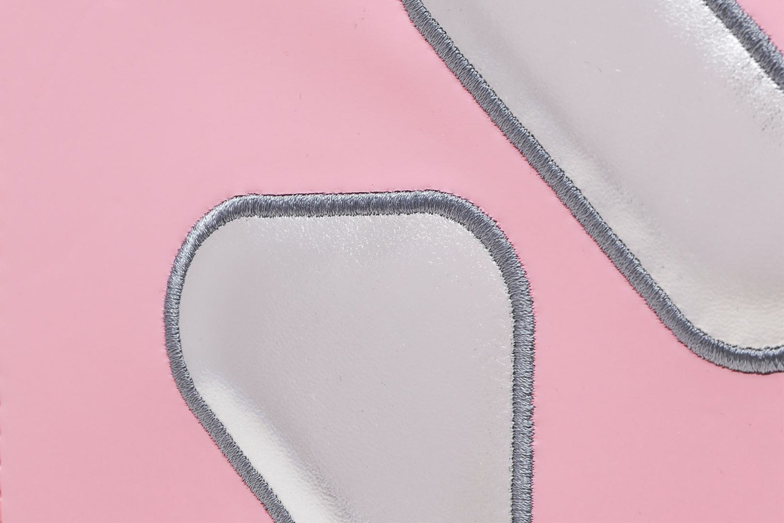베이프 우먼즈 숄더백 LOGO HEART SHAPE PNK CK20-290-004 - 상세 이미지 3