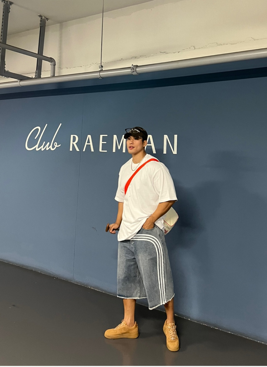 9D7EECBF-3442-4A13-B9EE-93345528C231