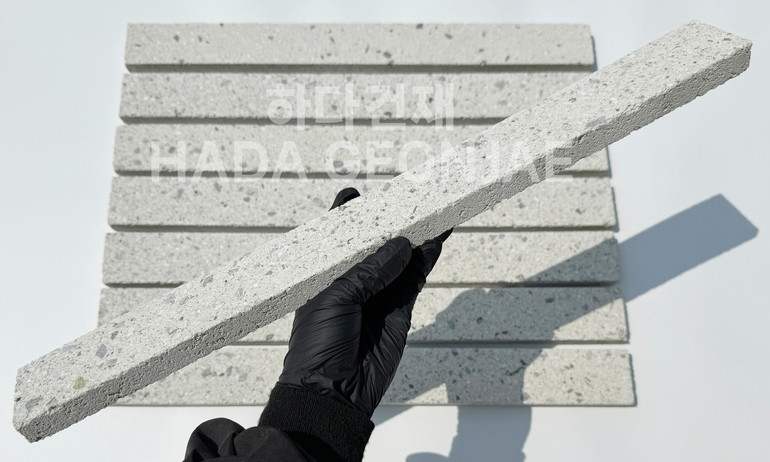 모노타일 롱와이드 500x50x18T 크림화이트 / 하다건재