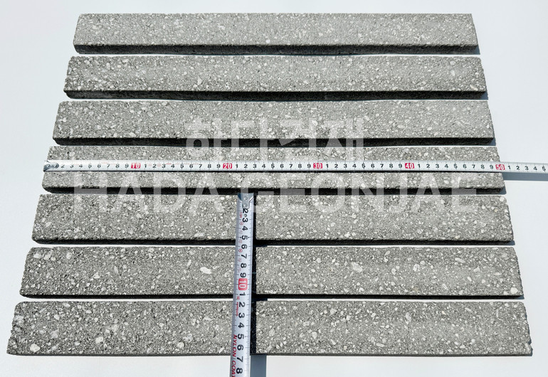 모노타일 롱와이드 500x50x17T 진모던그레이 규격 / 하다건재