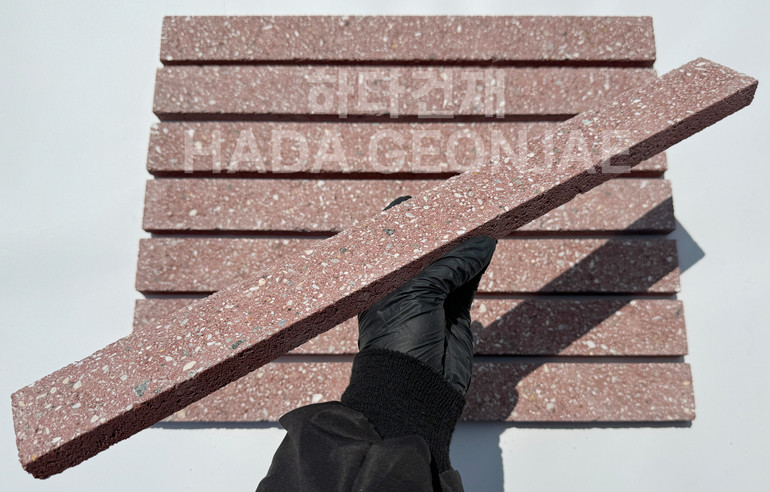 모노타일 롱와이드 500x50x18T 레드 / 하다건재