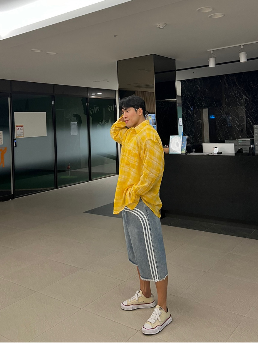 AEAED12A-7E3C-4857-A184-71DF14B74907