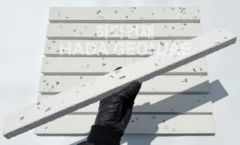 모노타일 롱와이드 500x50x17T 모던비취화이트 / 하다건재