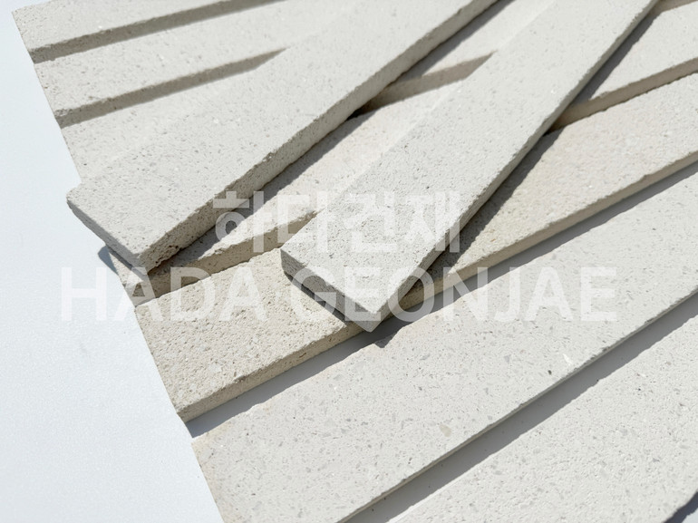 모노타일 롱와이드 500x50x17T 모던퓨어화이트 / 하다건재