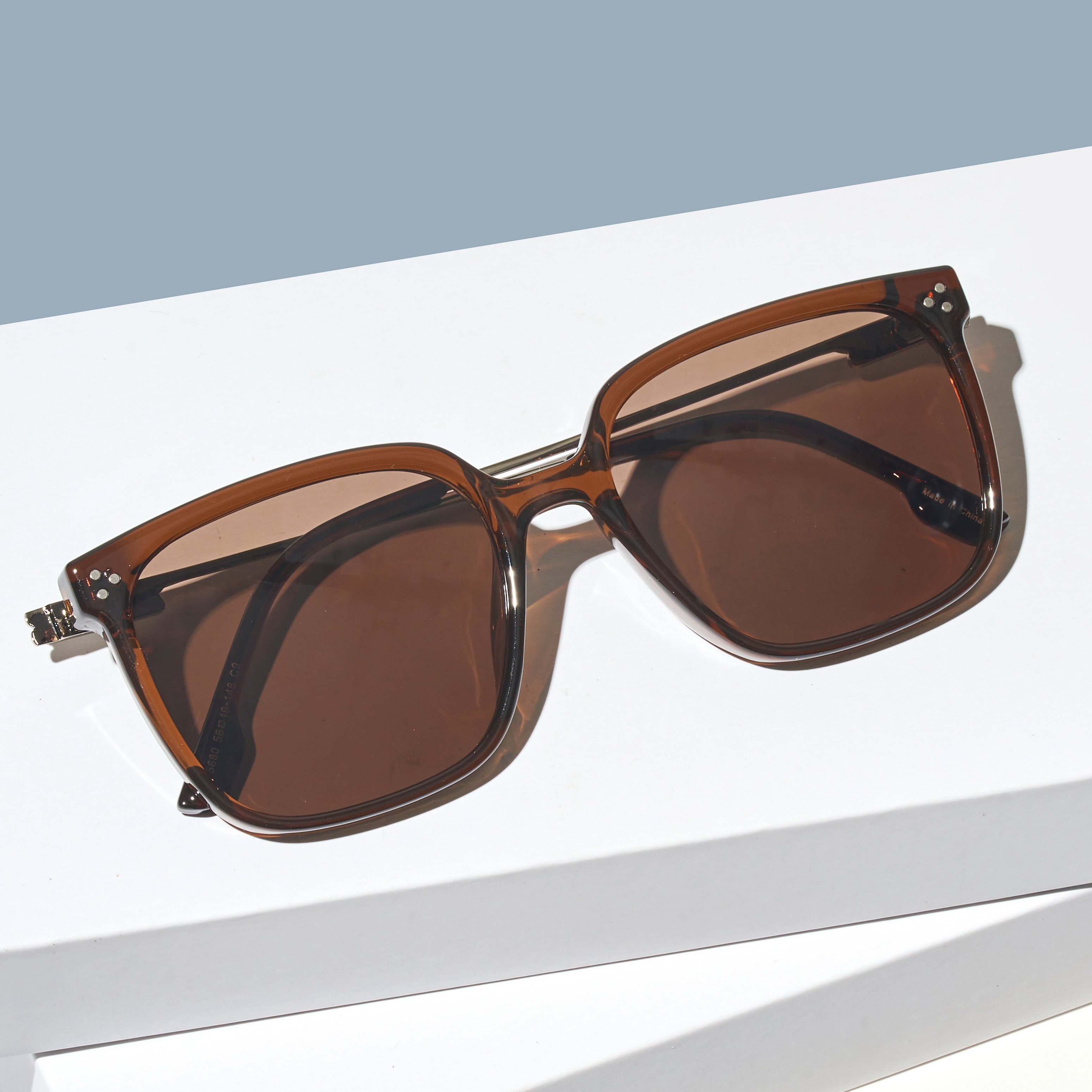 UV 자외선차단 가벼운 데일리 커플 뿔테 틴트 선글라스