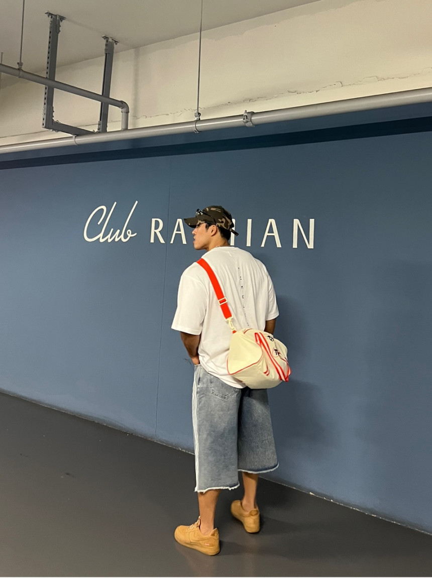 4923BA6E-450D-40A2-B2AE-CBF34B8D451C