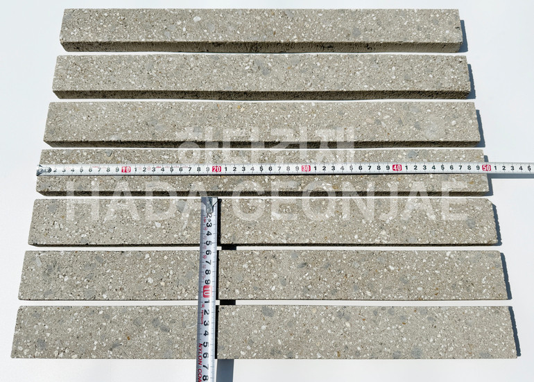 모노타일 롱와이드 500x50x18T 연브라운 실측사이즈 / 하다건재