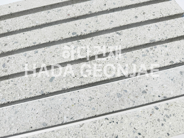 모노타일 롱와이드 500x50x18T 크림화이트 / 하다건재