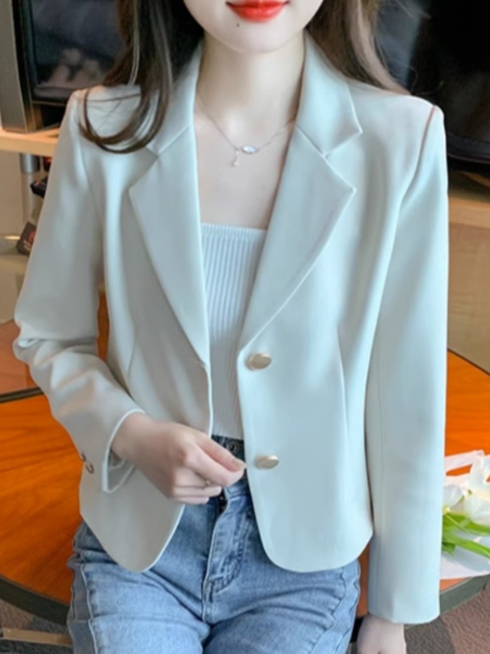 짧은 블레이저 자켓 아이보리 금장단추 출근 비즈니스 캐주얼 데일리 패션 - 상세 이미지 4