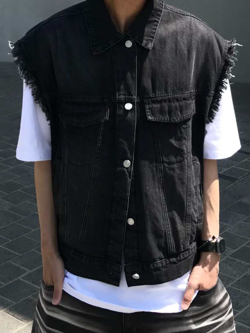 0F5E0429-4E37-4591-BD01-8D4F44592481