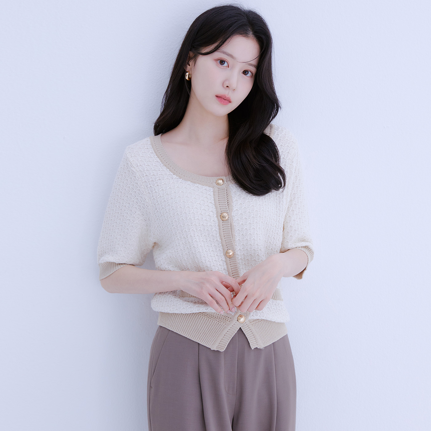 [N배송] 로엠 변형넥 배색 가디건 RMCKE25R18 - 상세 이미지 2
