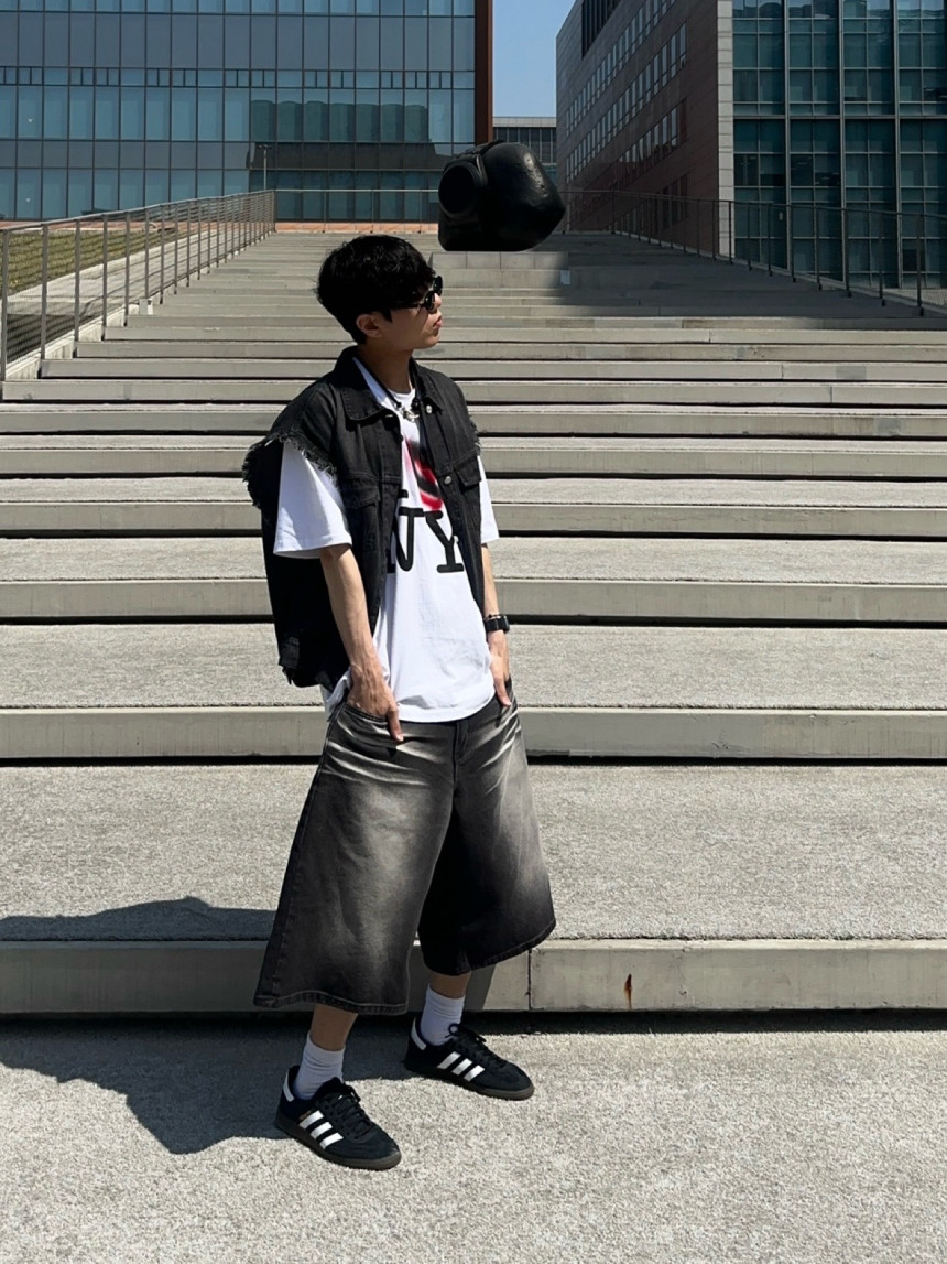 36629498-B08D-4D87-B5CB-747202C4649A