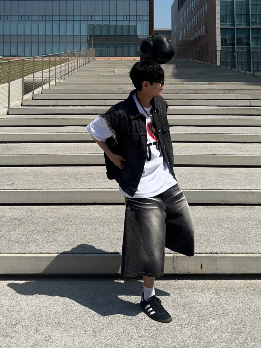 792B5D33-A416-48C3-BDF6-0B109097B36D