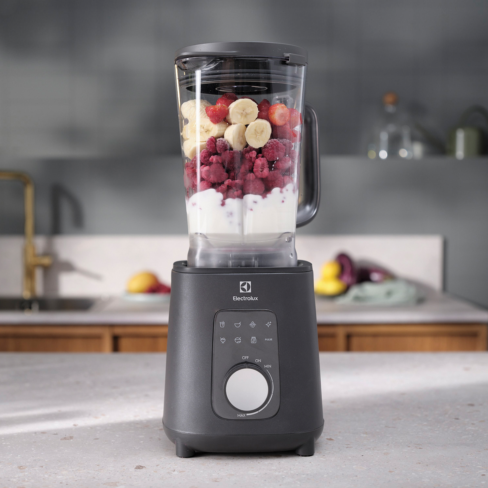 일렉트로룩스 E7TB1-700P 얼티밋테이스트 700 초고속 블렌더 / 초고속 믹서기