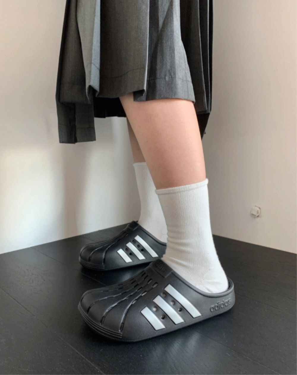 아디다스 아딜렛 클로그 블랙 GZ5886 - 상세 이미지 4