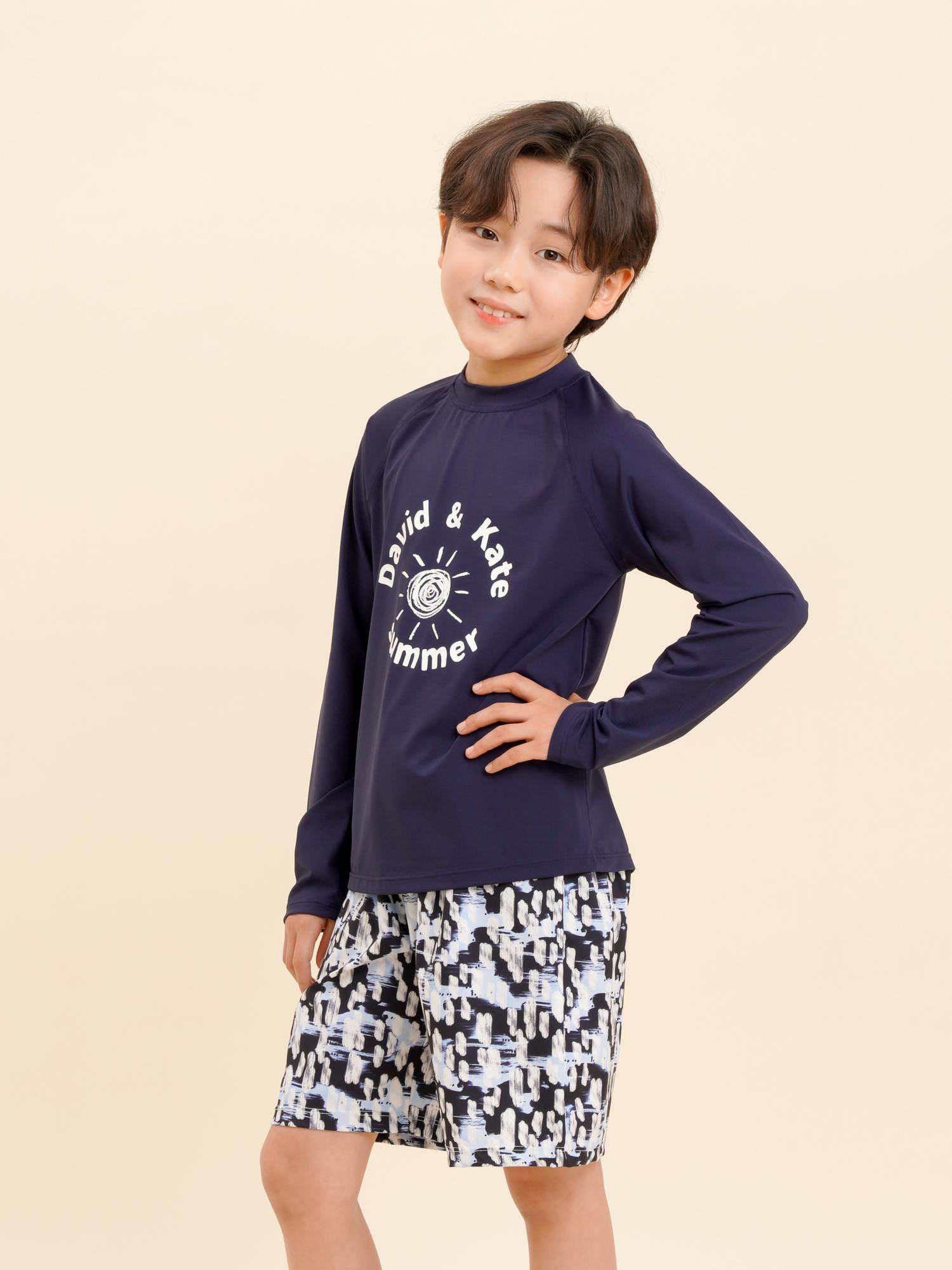 데이빗앤케이트 주니어 초등학생 남아 수영복 래쉬가드 플랩캡 세트 Navy Print - 상세 이미지 5