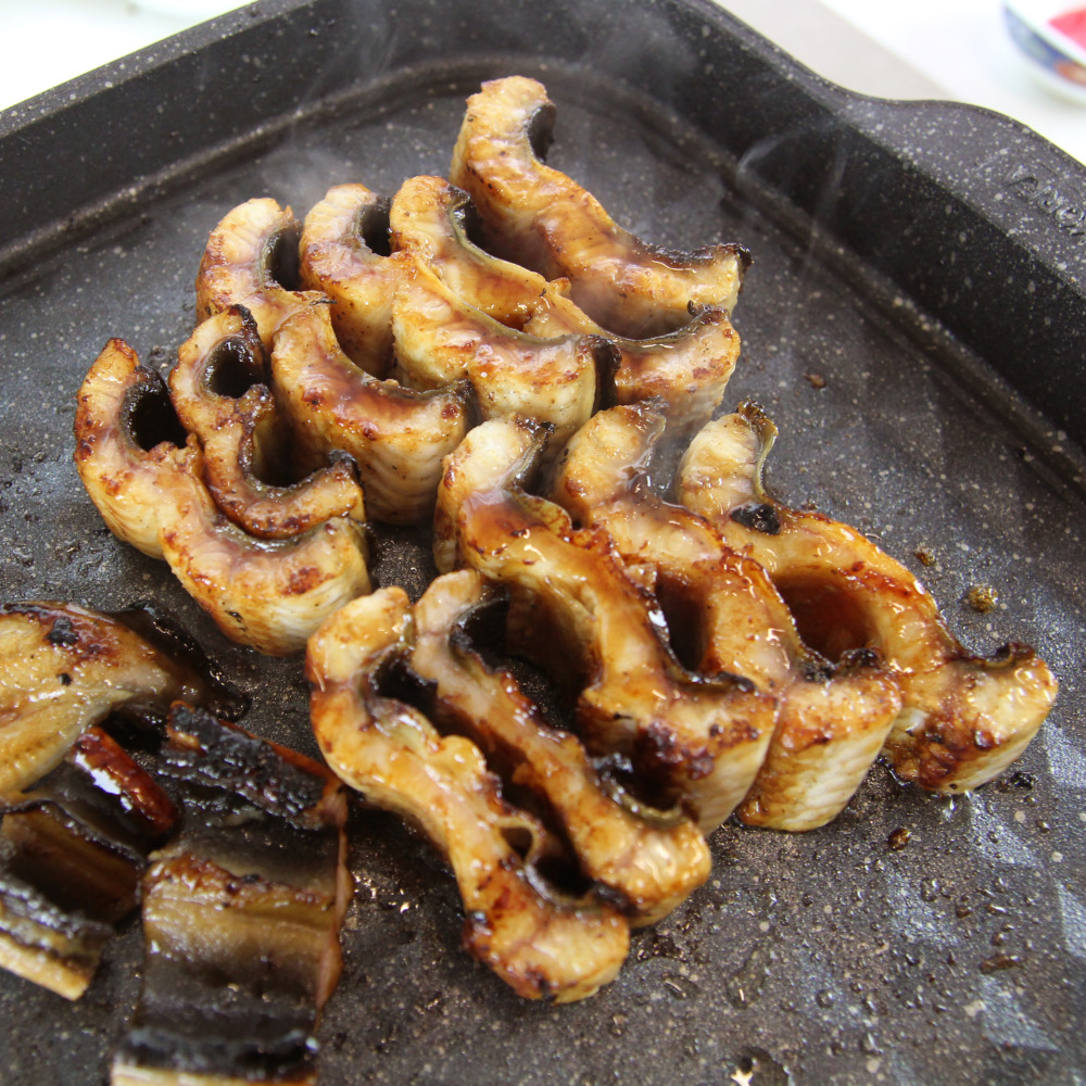 국내산 민물 장어 풍천 구이 손질 후 700g, 1개
