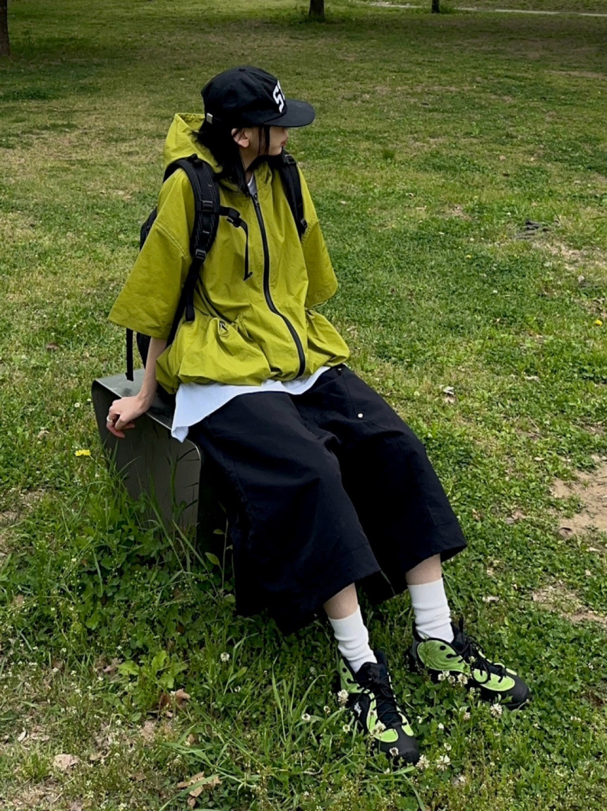 71122DD2-75B9-476B-B6CB-F1B59A0781AA