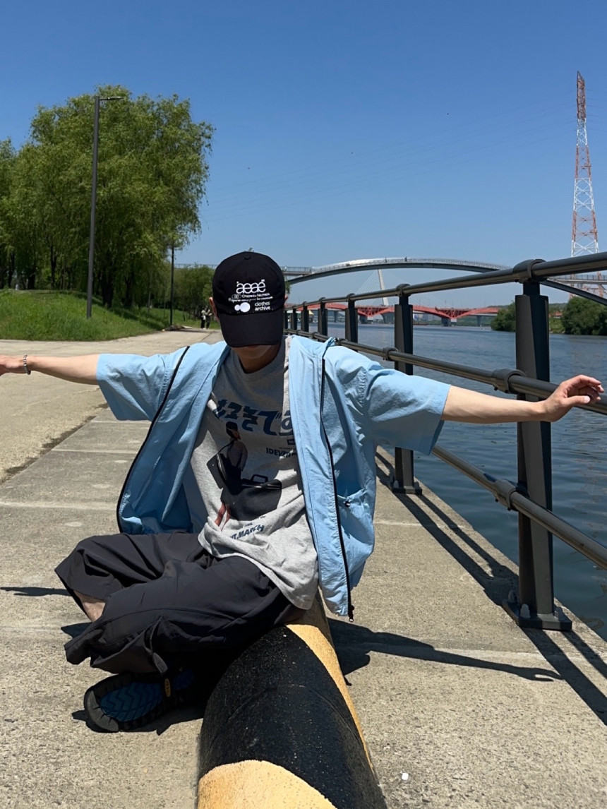 03CA3EBB-5F4F-4FE8-B2BE-BB0DB2AE1BD2