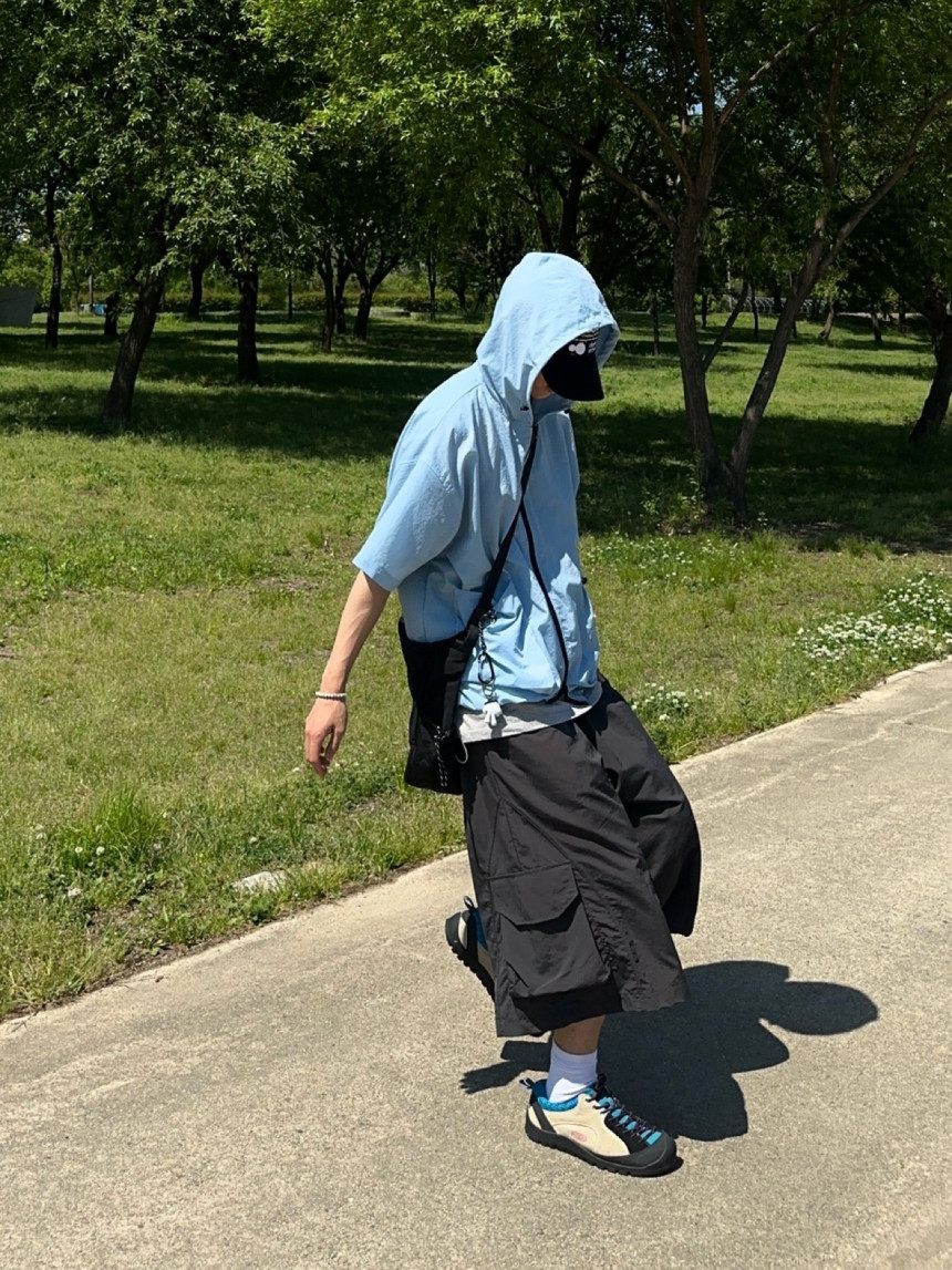 5787D0D8-F40F-45B7-9878-BE71A4B68C32