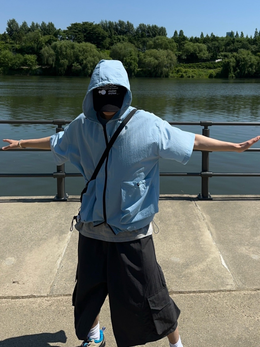 A6A78FF4-E4AB-4964-8CBD-E2531F1056B1