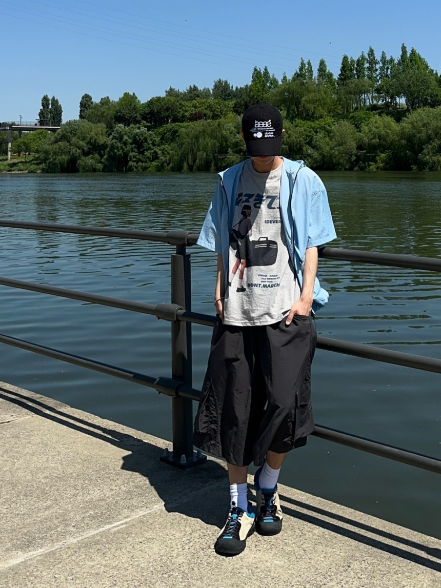 6EEA2F3F-EF4B-426E-A317-CF77D10ABC7A