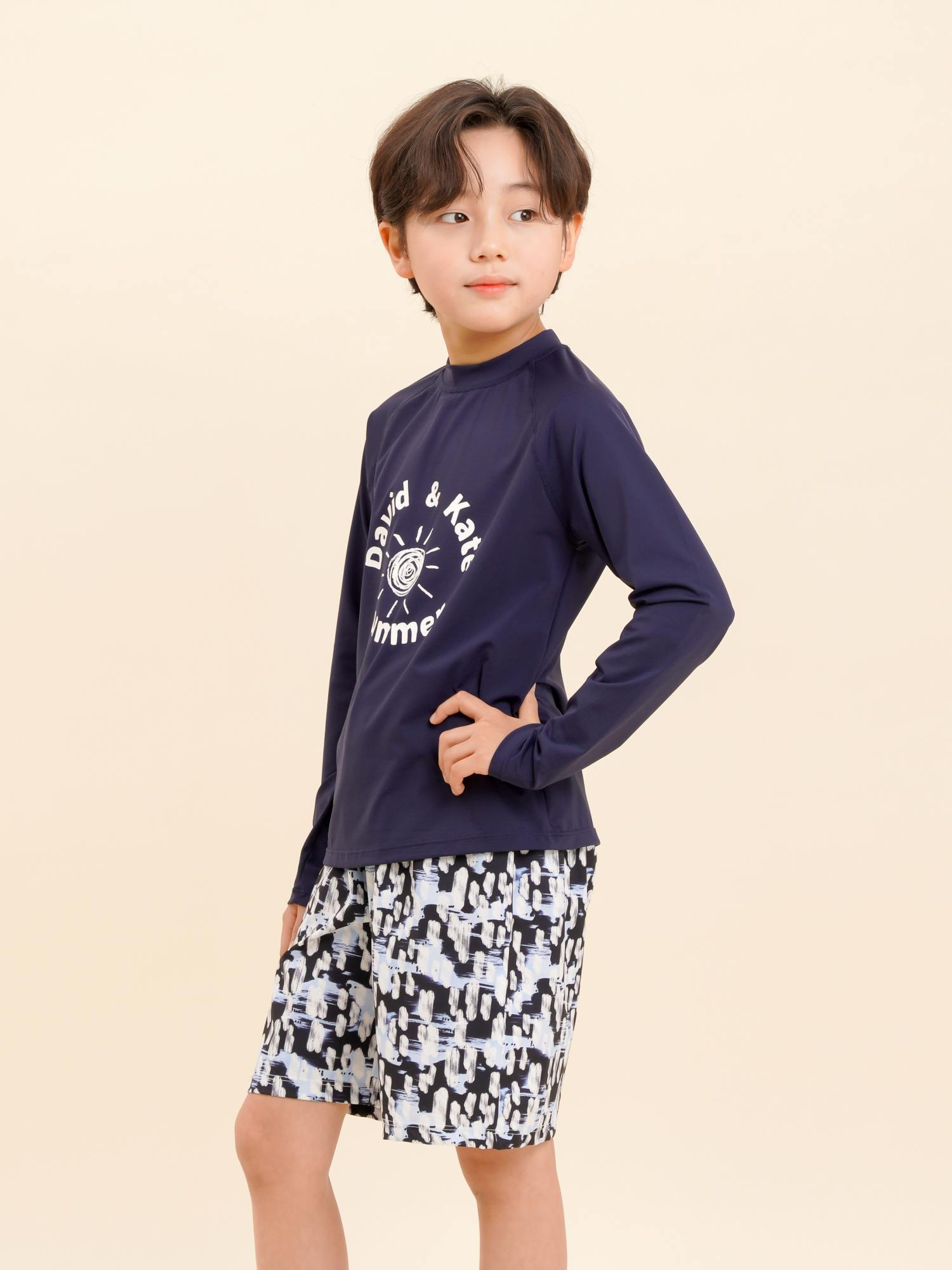 데이빗앤케이트 주니어 초등학생 남아 수영복 래쉬가드 플랩캡 세트 Navy Print - 상세 이미지 4