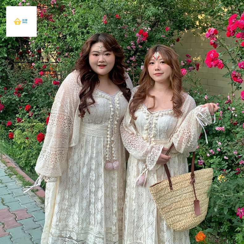 레이스 빅사이즈 브이넥 롱 루즈핏 끈 펀칭원피스 - 상품 이미지