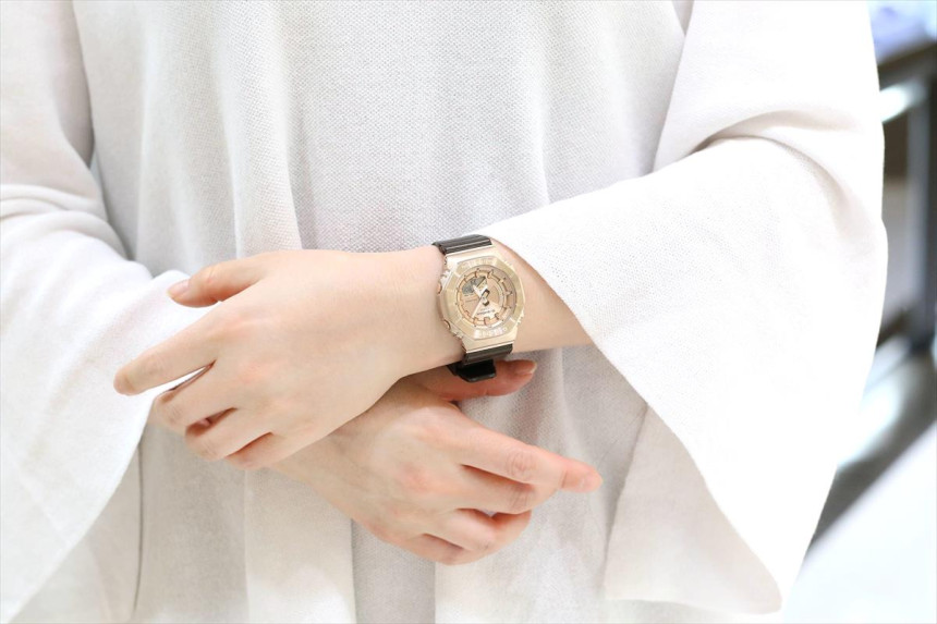 카시오 CASIO 지샥 메탈커버드 금장 여자 손목 시계 GM-S2100CB-5AJF 핑크 - 상세 이미지 5