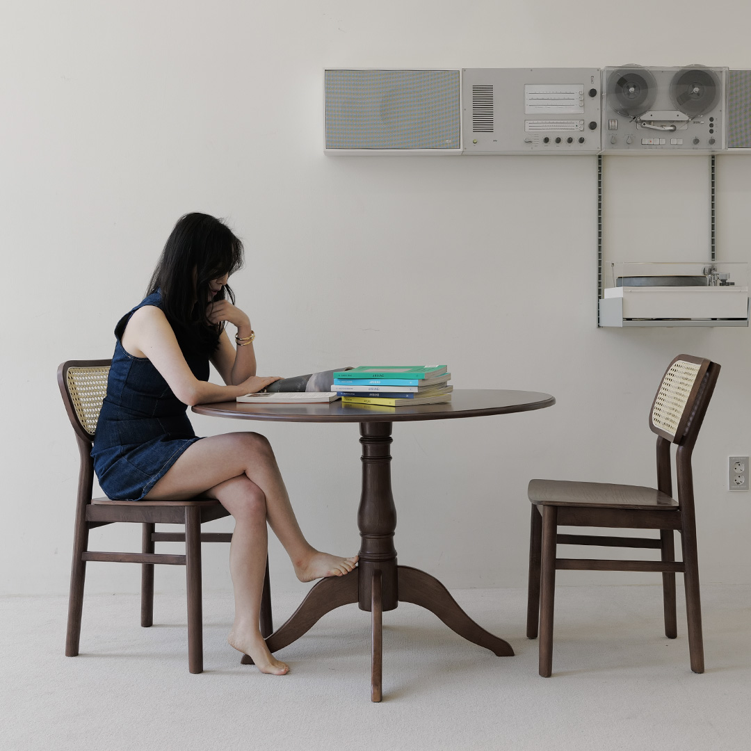 자야캠핑 포르보 1820 월넛 원목 카페 원형 모던 식탁테이블