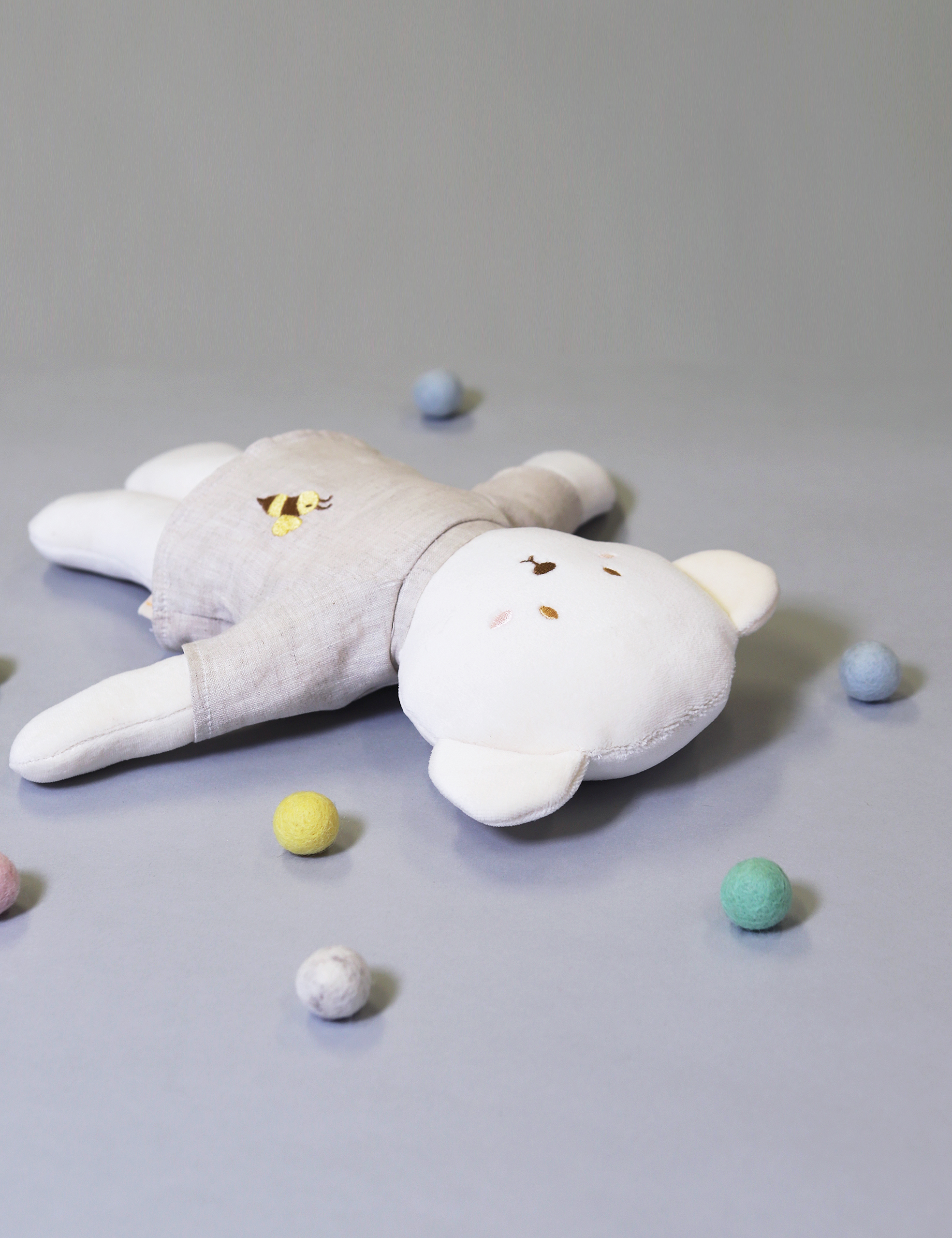 슈톨렌 클래식 딸랑이 곰돌이 애착인형 오가닉 신생아 아기 출산 선물 (30cm) - 상품 이미지