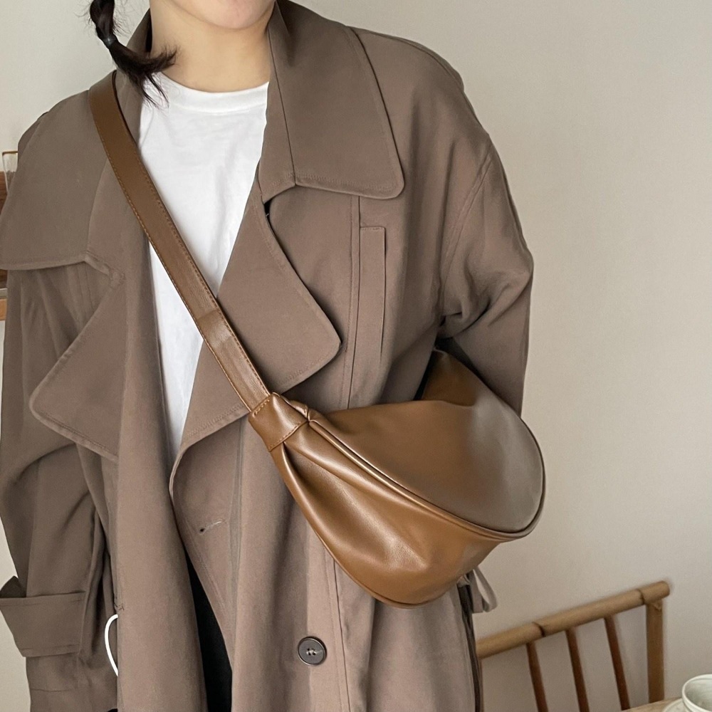 크로스 반달 가방 다용도 심플 캐주얼 가죽 데일리 브라운 블랙 - 상품 이미지