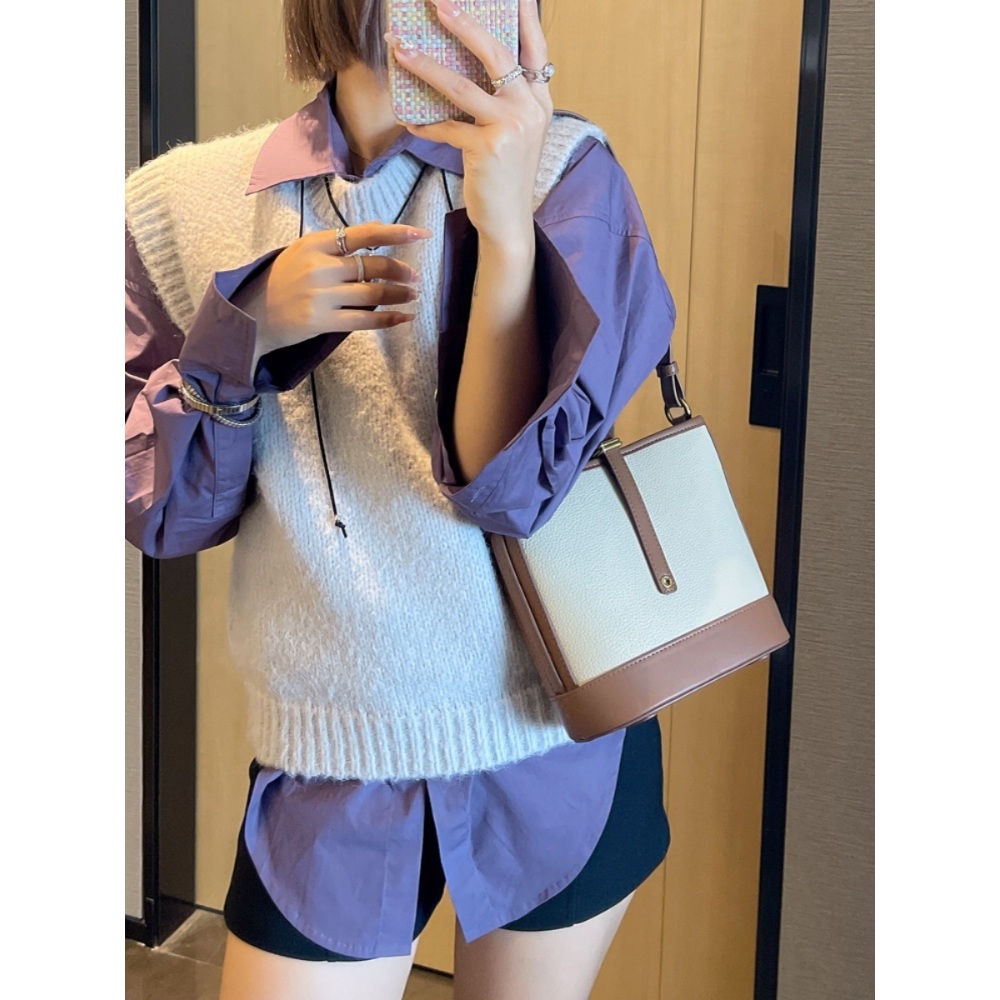 함부로 대해줘 1화 이유영 김홍도 버킷백 가방 패셔너블 오피스 의상 옷 패션 - 상세 이미지 3