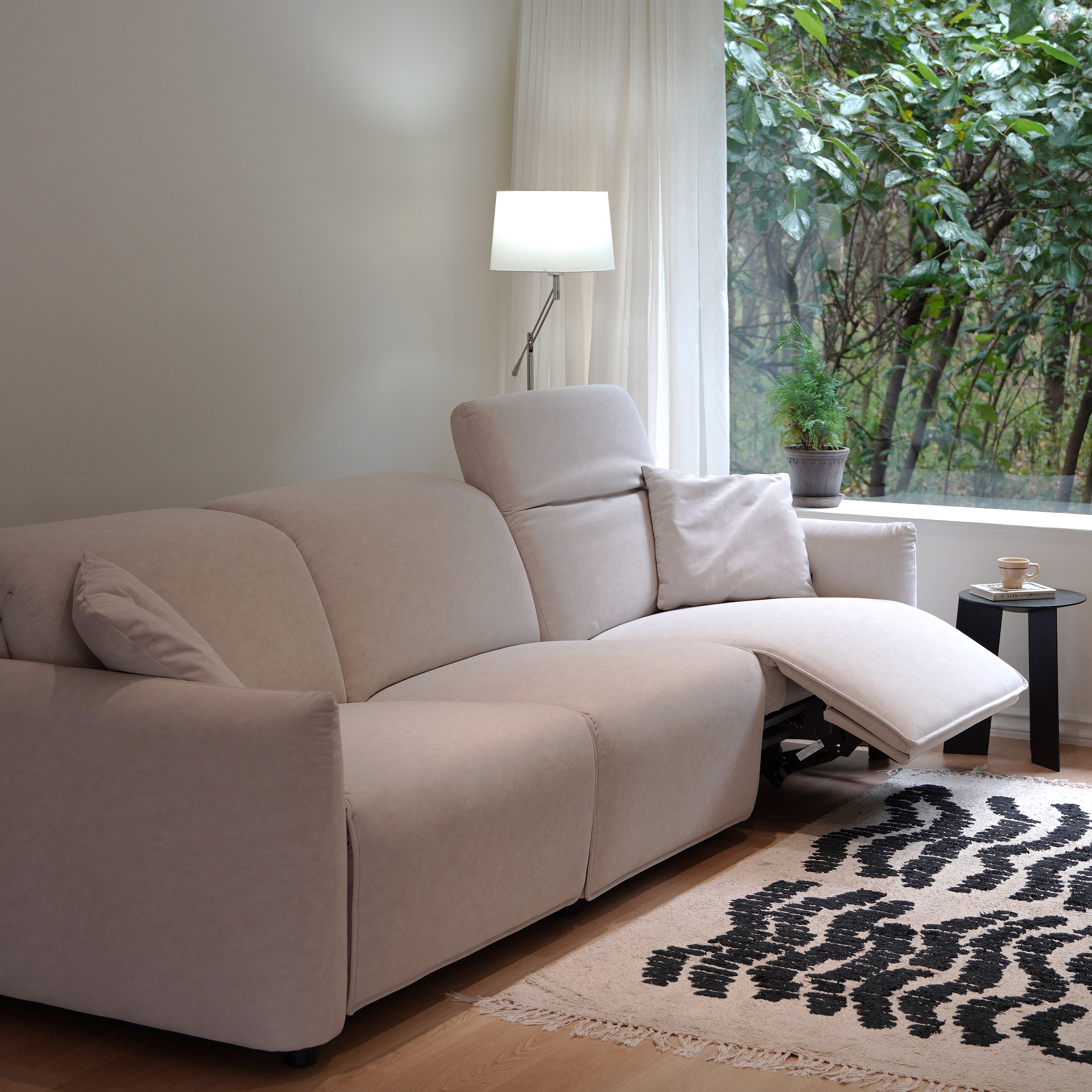 라떼 기능성 이지클린 발수 에코브릭 패브릭 전동 리클라이너 3인용 쏘랩 소파