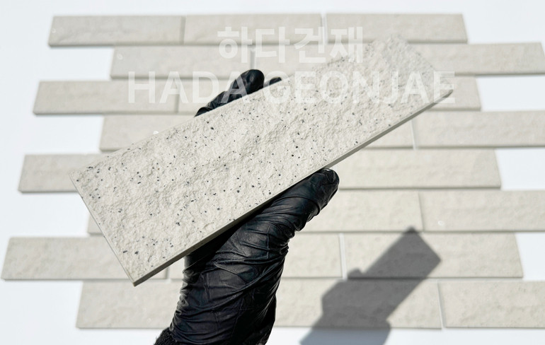 클링커브릭 세라믹타일 240x60x11T 크림화이트 / 하다건재