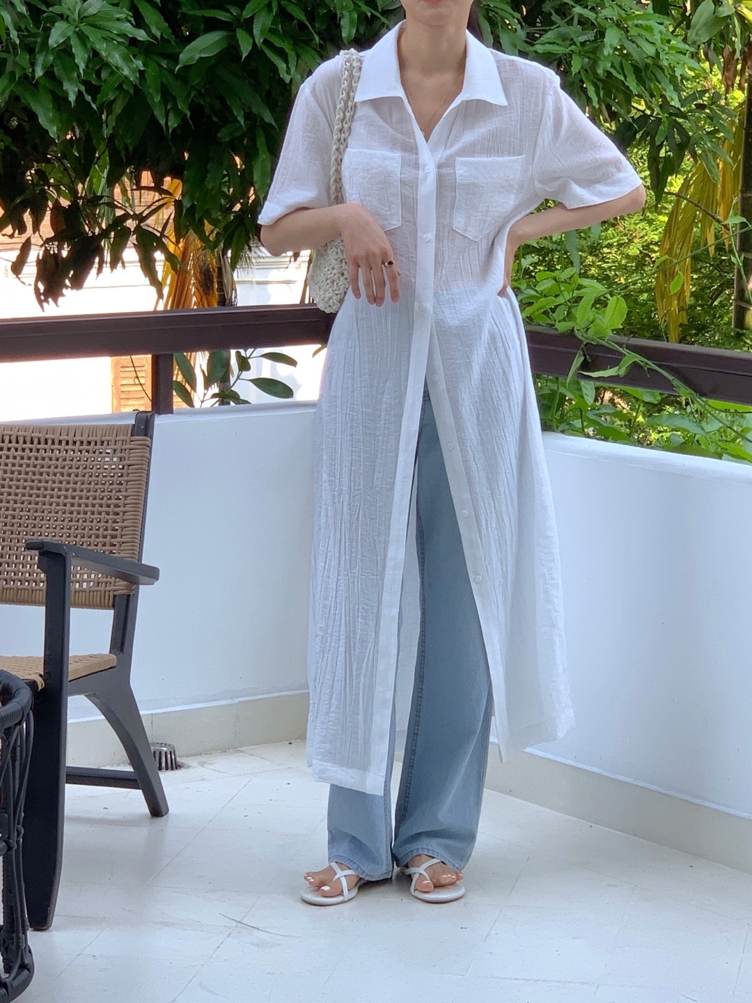 오버무드 여성 여름 신상 로브 카라 스트랩 셔츠 롱 원피스 휴양룩 원피스 추천 2color - 상품 이미지