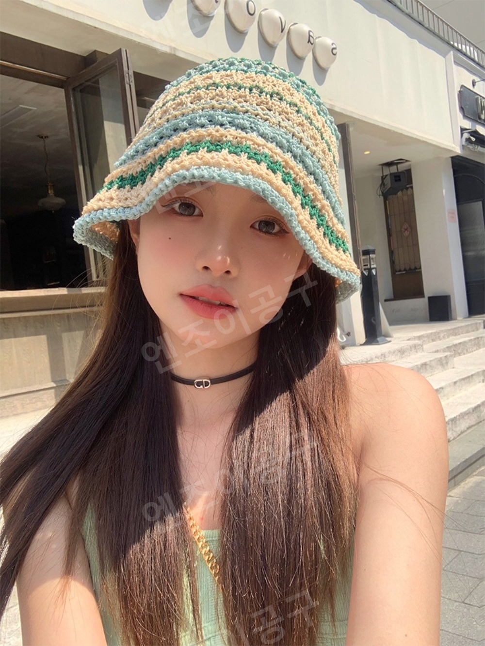 남규리 인스타그램 밀집모자 벙거지 여름 자외선 차단 의상 옷 패션 - 상세 이미지 2