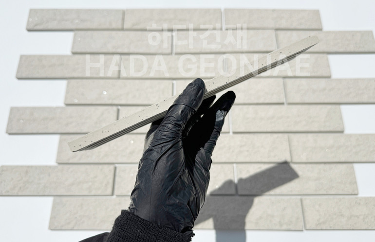 클링커브릭 세라믹타일 240x60x11T 크림화이트 / 하다건재